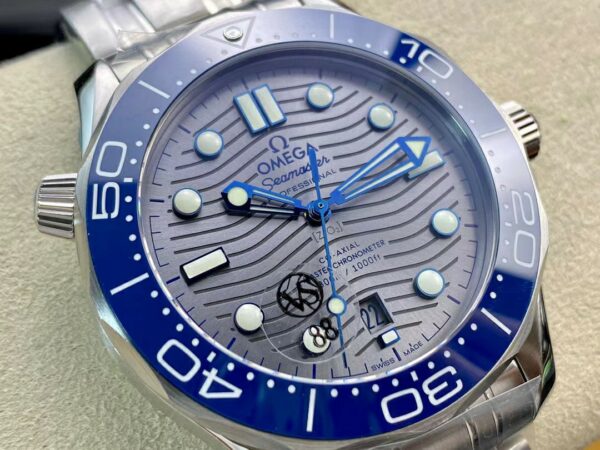 OMEGA Seamaster Diver 2018 300M VS Factory Best Edition Blue Ceramic Gray Dial on SS Bracelet A8800 - Best Replica Watches Store For Sale!