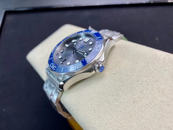 OMEGA Seamaster Diver 2018 300M VS Factory Best Edition Blue Ceramic Gray Dial on SS Bracelet A8800 - Best Replica Watches Store For Sale!