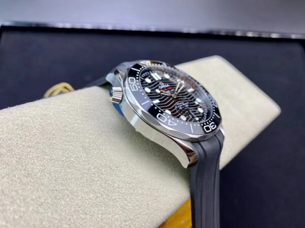 OMEGA SeamasterDiver 300M VS Factory 1:1 Best Edition Black Dial V2 - Best Replica Watches Store For Sale!