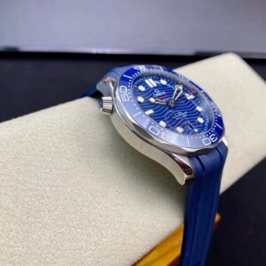 OMEGA Seamaster Diver 300M VS Factory 1:1 Best Edition Blue Ceramic Blue Dial on Blue Rubber Strap A8800 V2 - Best Replica Watches Store For Sale!