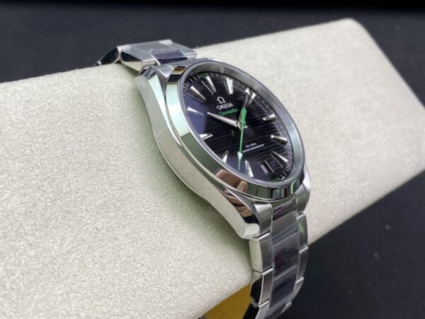 OMEGA Aqua Terra 150M Master Chronometers VS Factory 1:1 Best Edition Black Dial Green Hand on SS Bracelet A8900 Super Clone - Best Replica Watches Store For Sale!