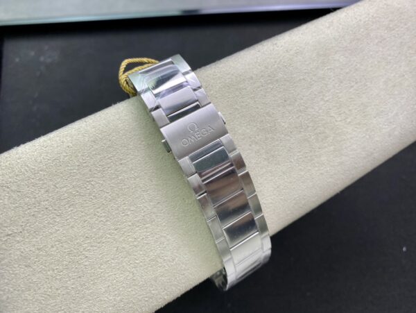 OMEGA Aqua Terra 150M Master Chronometers VS Factory 1:1 Best Edition Black Dial Green Hand on SS Bracelet A8900 Super Clone - Best Replica Watches Store For Sale!