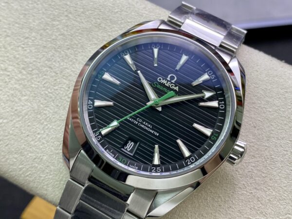OMEGA Aqua Terra 150M Master Chronometers VS Factory 1:1 Best Edition Black Dial Green Hand on SS Bracelet A8900 Super Clone - Best Replica Watches Store For Sale!