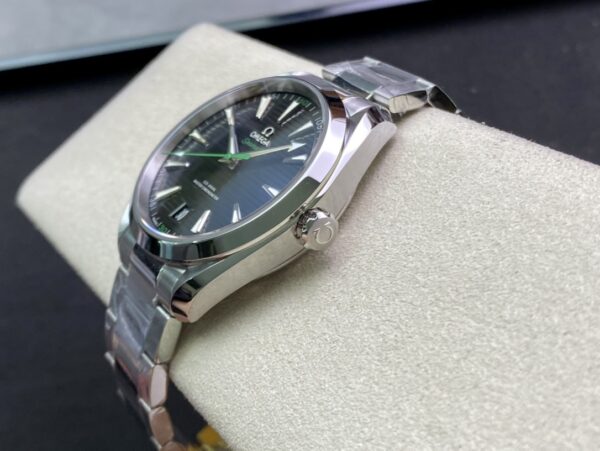 OMEGA Aqua Terra 150M Master Chronometers VS Factory 1:1 Best Edition Black Dial Green Hand on SS Bracelet A8900 Super Clone - Best Replica Watches Store For Sale!
