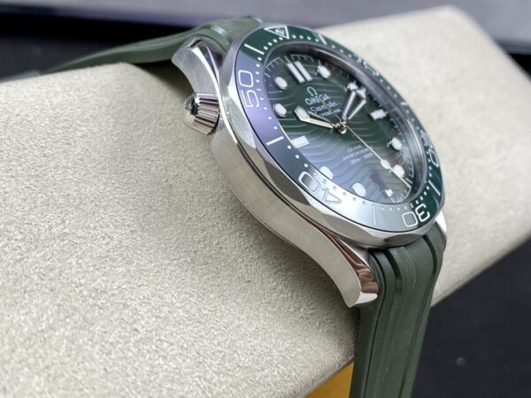 OMEGA Seamaster Diver 300M VS Factory 1:1 Best Edition Green Ceramic Green Dial on Blue Rubber Strap A8800 V2 - Best Replica Watches Store For Sale!