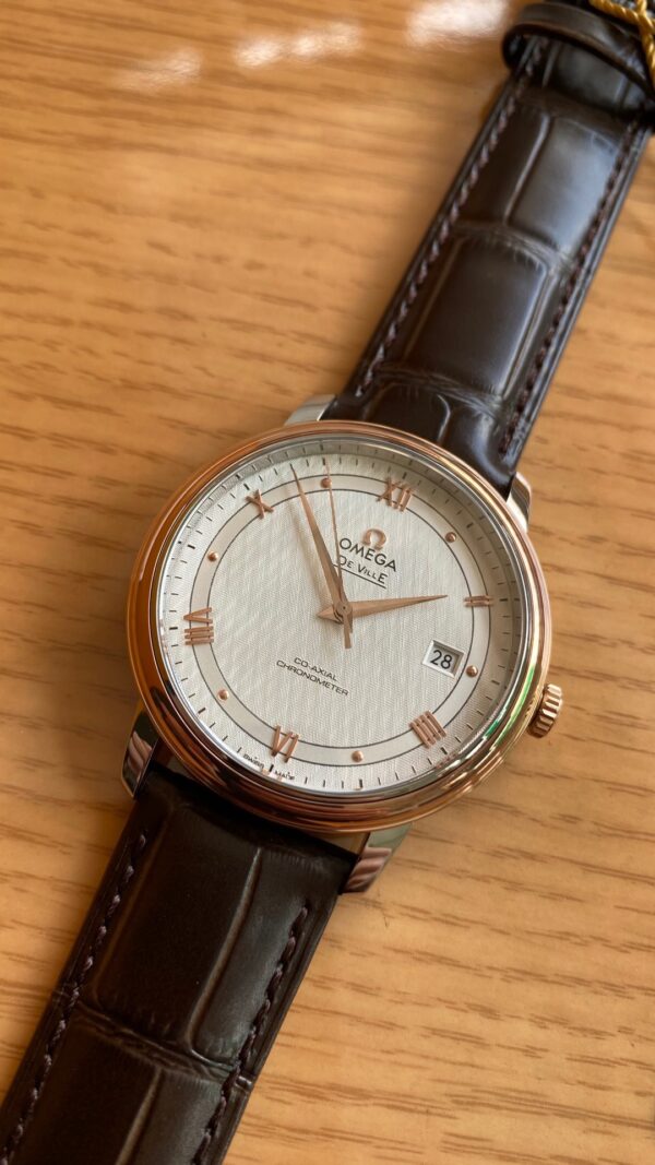 OMEGA De Ville Prestige 39.5mm RG/SS A+ Factory 1:1 Best Edition White Dial RG Markers on Brwon Leather Strap A2500 - Best Replica Watches Store For Sale!