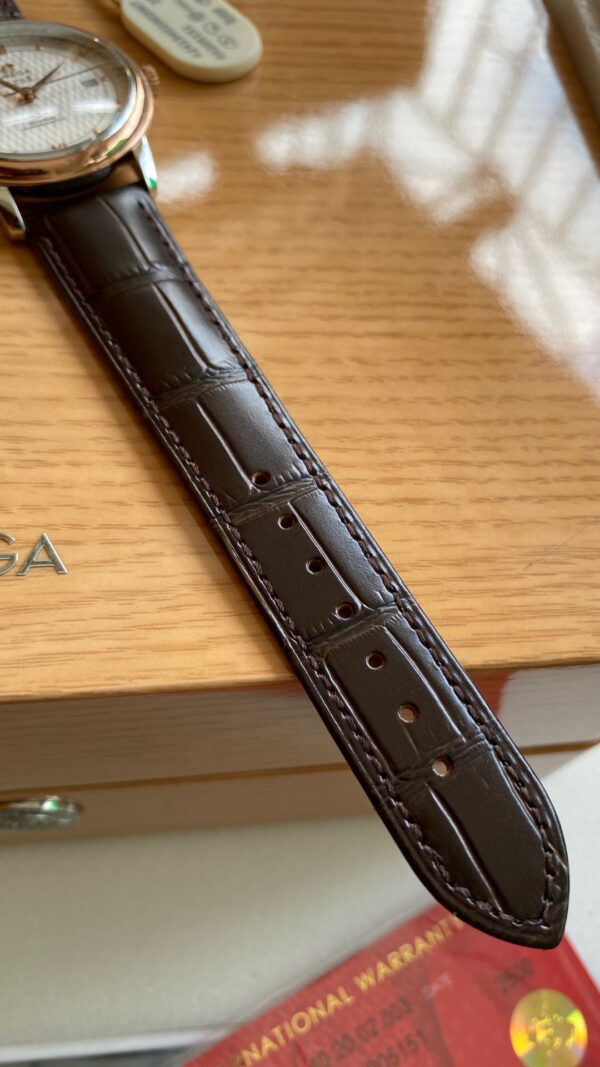 OMEGA De Ville Prestige 39.5mm RG/SS A+ Factory 1:1 Best Edition White Dial RG Markers on Brwon Leather Strap A2500 - Best Replica Watches Store For Sale!
