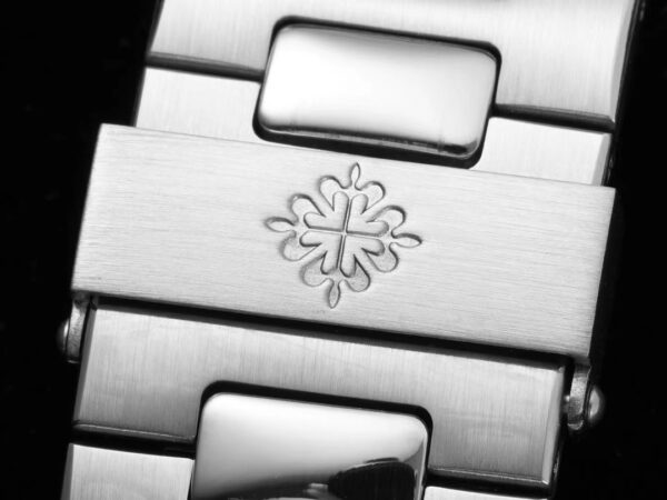 PATEK PHILIPPE Nautilus 5711 SS GR Factory 1:1 Best Edition White Dial Purple Diamonds Bezel on SS Bracelet 324CS - Best Replica Watches Store For Sale!