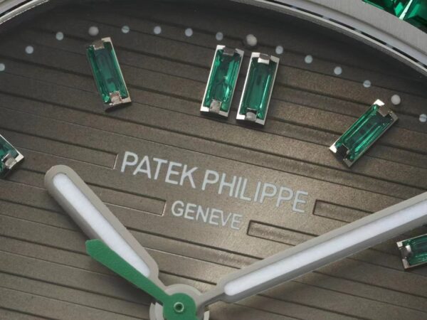 PATEK PHILIPPE Nautilus 5711 SS GR Factory 1:1 Best Edition Gray Dial Green Diamonds Bezel on SS Bracelet 324CS - Best Replica Watches Store For Sale!