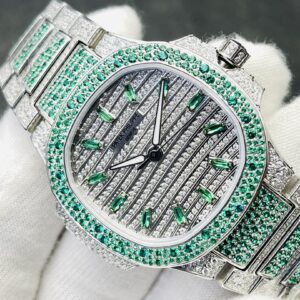 PATEK PHILIPPE Nautilus 7118 Ladies Green/White Diamonds GR Factory 1:1 Best Edition Full Diamonds Dial on Full Diamonds Bracelet 324CS - Best Replica Watches Store For Sale!