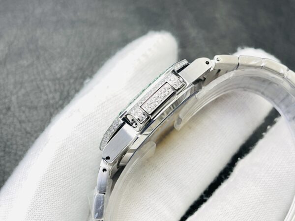 PATEK PHILIPPE Nautilus 7118 Ladies Green/White Diamonds GR Factory 1:1 Best Edition Full Diamonds Dial on Full Diamonds Bracelet 324CS - Best Replica Watches Store For Sale!