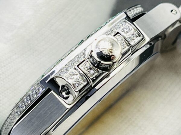 PATEK PHILIPPE Nautilus 7118 Ladies Green/White Diamonds GR Factory 1:1 Best Edition Full Diamonds Dial on Full Diamonds Bracelet 324CS - Best Replica Watches Store For Sale!