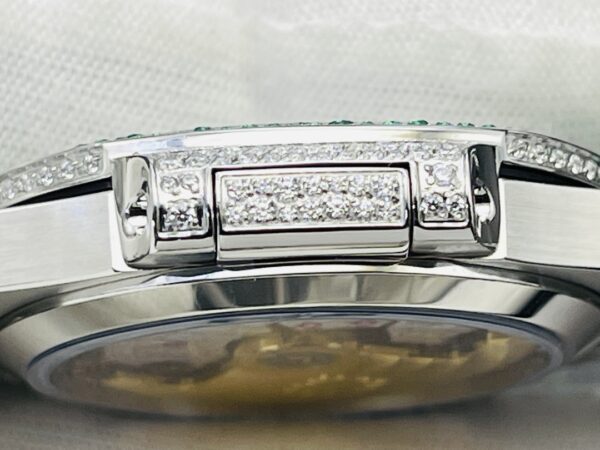 PATEK PHILIPPE Nautilus 7118 Ladies Green/White Diamonds GR Factory 1:1 Best Edition Full Diamonds Dial on Full Diamonds Bracelet 324CS - Best Replica Watches Store For Sale!